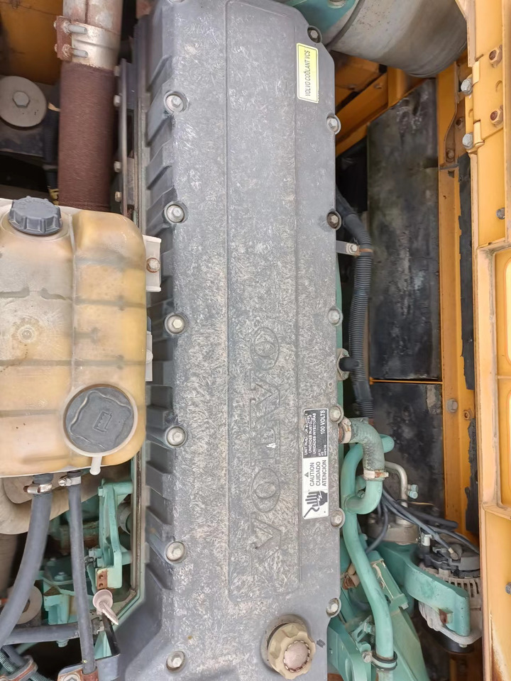 VOLVO D12D - Motor für Bagger: das Bild 1 VOLVO D12D - Motor für Bagger: das Bild 1