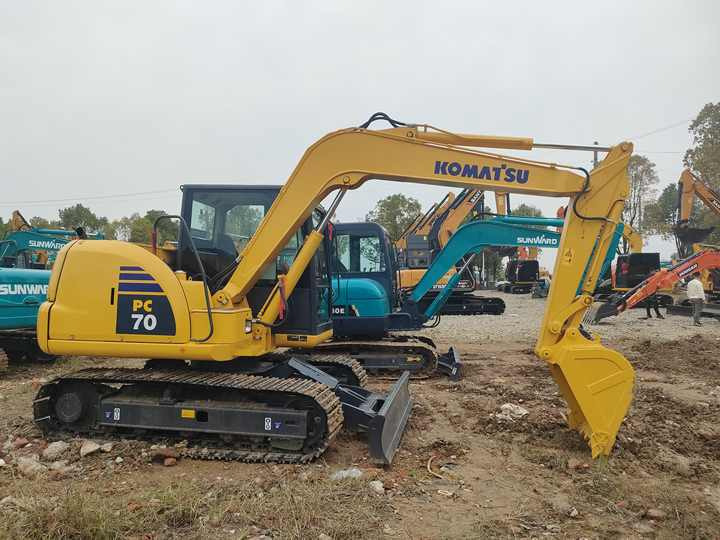 Cheap Used Komatsu PC70-8 Crawler Excavator with High Efficiency Used Heavy Machinery K omatsu PC70-8 Digger Cheap for Sale - Kettenbagger: das Bild 5 Cheap Used Komatsu PC70-8 Crawler Excavator with High Efficiency Used Heavy Machinery K omatsu PC70-8 Digger Cheap for Sale - Kettenbagger: das Bild 5