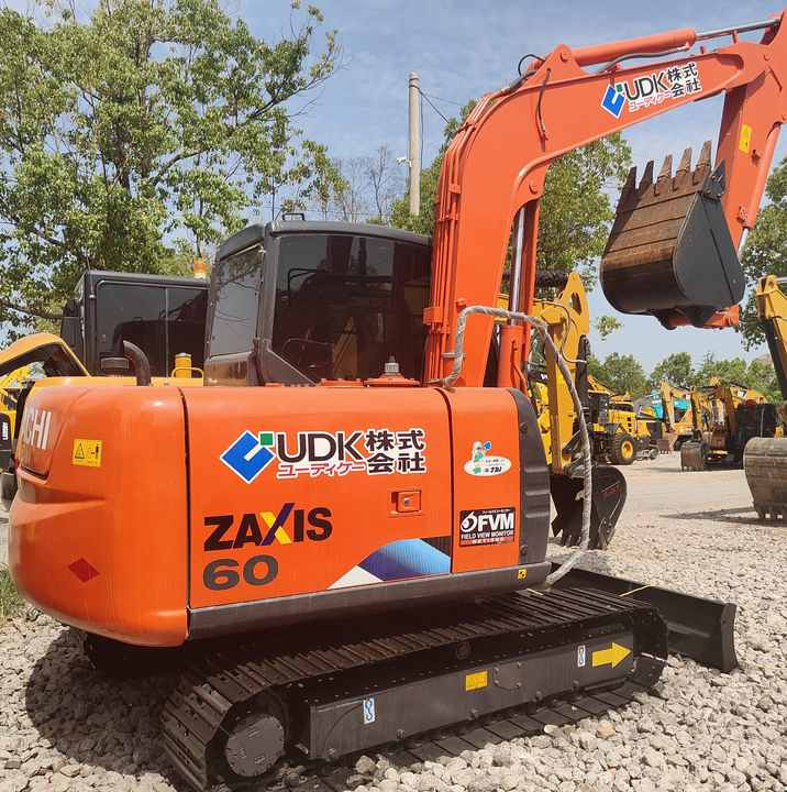 Original Japan Hitachi ZX60 Excavator Hitachi Excavator in Low Price for Hot Sale - Kettenbagger: das Bild 1 Original Japan Hitachi ZX60 Excavator Hitachi Excavator in Low Price for Hot Sale - Kettenbagger: das Bild 1