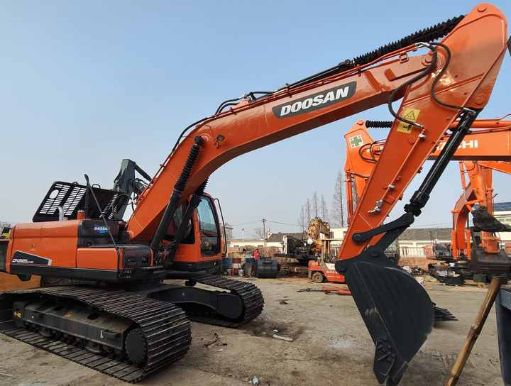 Used Excavator Doosan DX225LC-9 Excavators Mini Equipment Earth Moving Machinery Doosan Digger Excavator for Sale - Kettenbagger: das Bild 4 Used Excavator Doosan DX225LC-9 Excavators Mini Equipment Earth Moving Machinery Doosan Digger Excavator for Sale - Kettenbagger: das Bild 4