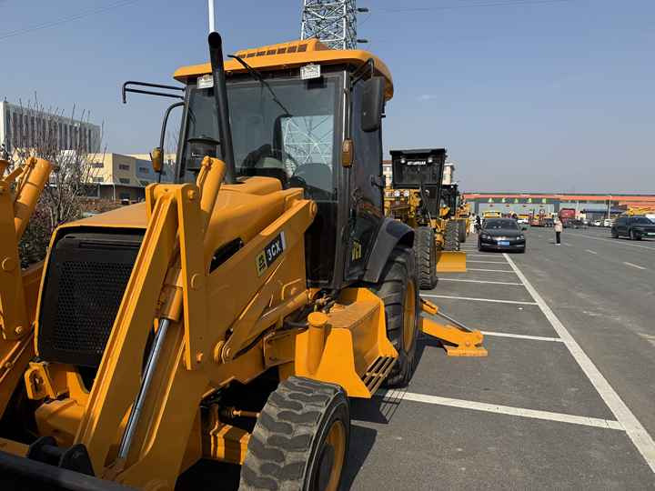 Used Hydraulic Backhoe Loader JCB3CX 7t in Good Condition Cheap Price in Stock Jcb 3cx 4cx 4cx Loader in Hefei for Sale - Baggerlader: das Bild 3 Used Hydraulic Backhoe Loader JCB3CX 7t in Good Condition Cheap Price in Stock Jcb 3cx 4cx 4cx Loader in Hefei for Sale - Baggerlader: das Bild 3