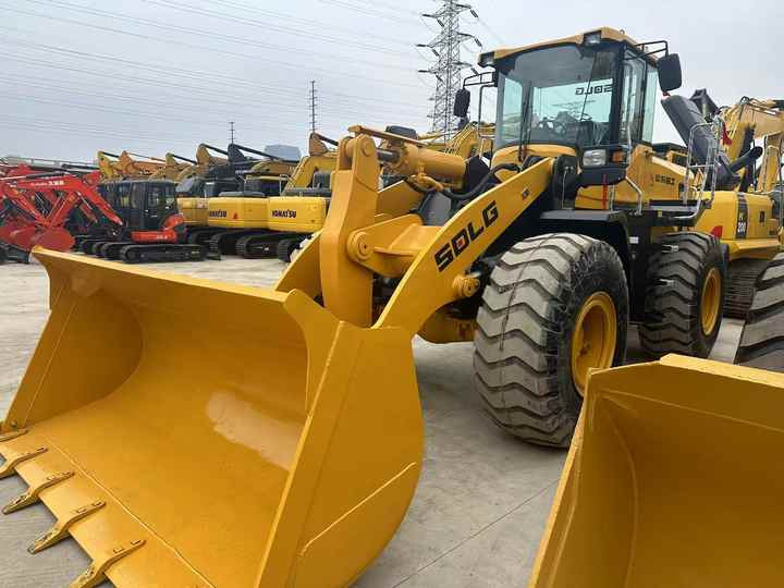 Used SDLG955F New Model Wheel Loader Second Hand Machine Popular Brand Sdlg Hydraulic Machinery - Radlader: das Bild 4 Used SDLG955F New Model Wheel Loader Second Hand Machine Popular Brand Sdlg Hydraulic Machinery - Radlader: das Bild 4