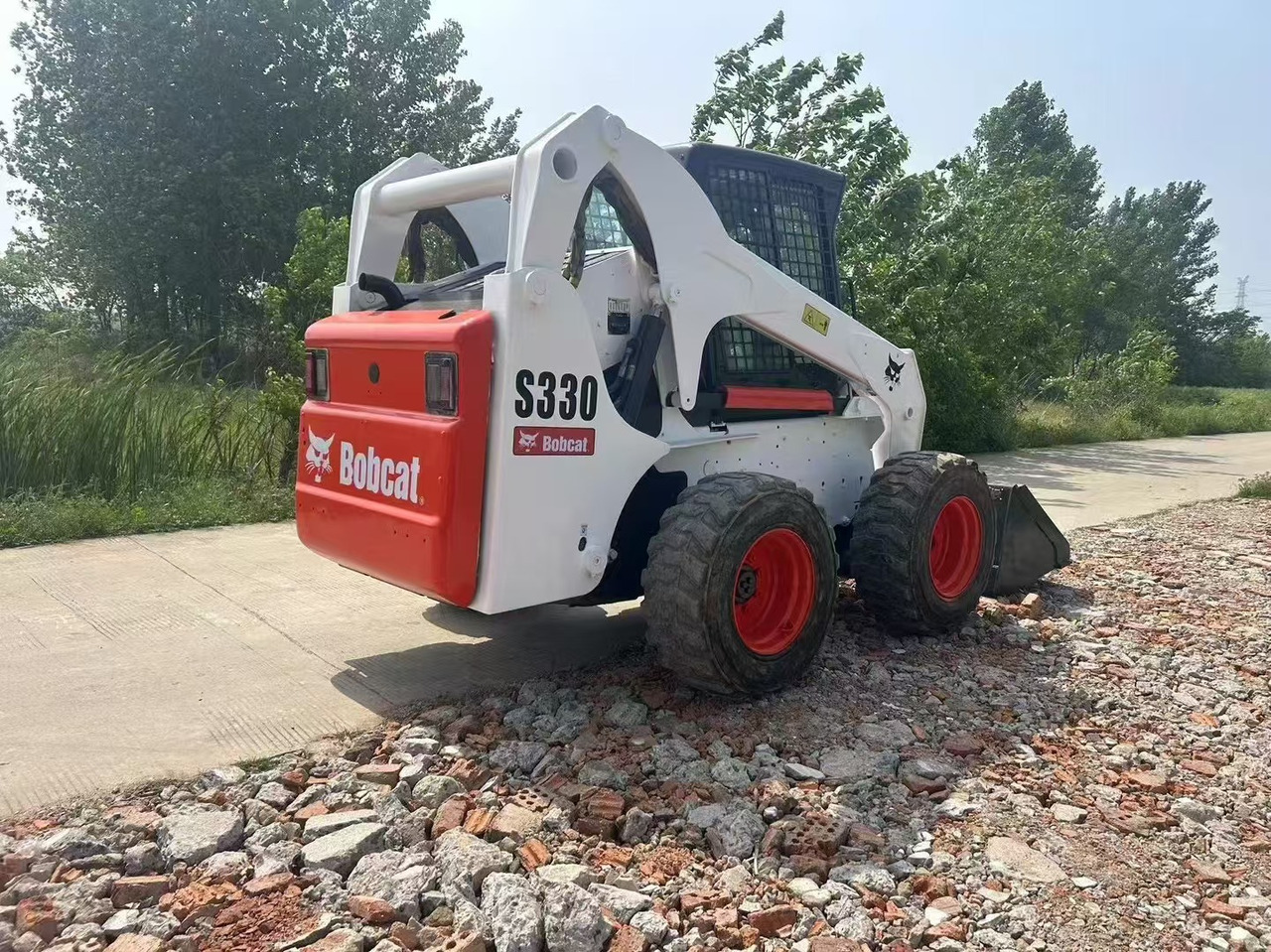BOBCAT S330 - Kompaktlader: das Bild 2 BOBCAT S330 - Kompaktlader: das Bild 2