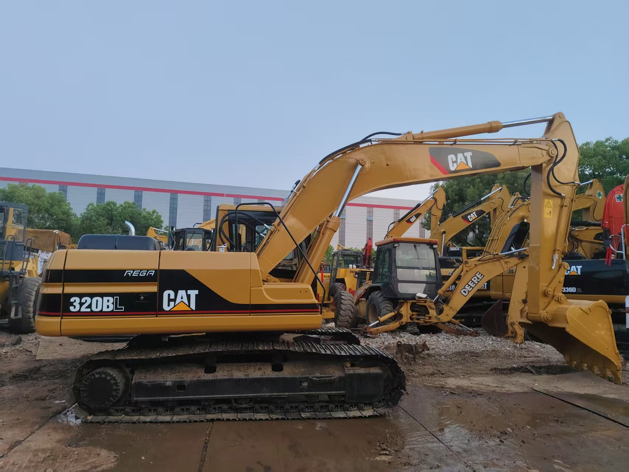 CATERPILLAR 320B - Kettenbagger: das Bild 3 CATERPILLAR 320B - Kettenbagger: das Bild 3