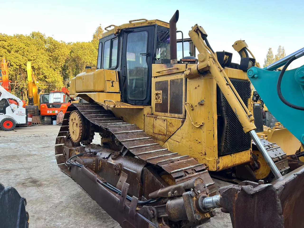 CATERPILLAR D6H - Bulldozer: das Bild 3 CATERPILLAR D6H - Bulldozer: das Bild 3