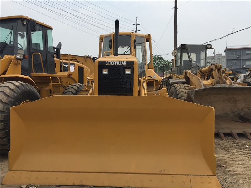 CATERPILLAR D6N - Bulldozer: das Bild 2 CATERPILLAR D6N - Bulldozer: das Bild 2