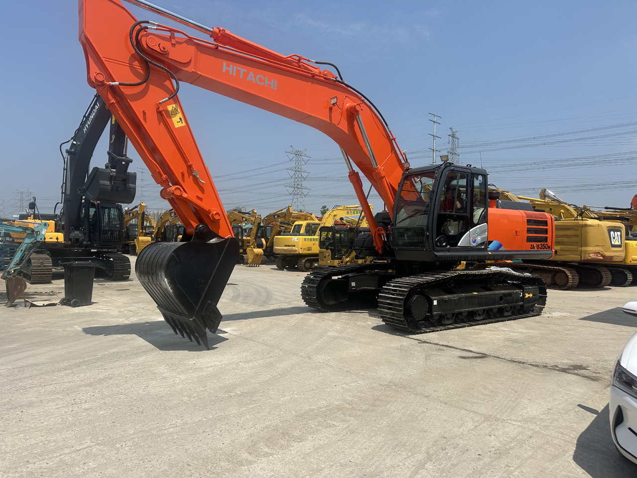 HITACHI ZX350H-5G - Kettenbagger: das Bild 2 HITACHI ZX350H-5G - Kettenbagger: das Bild 2