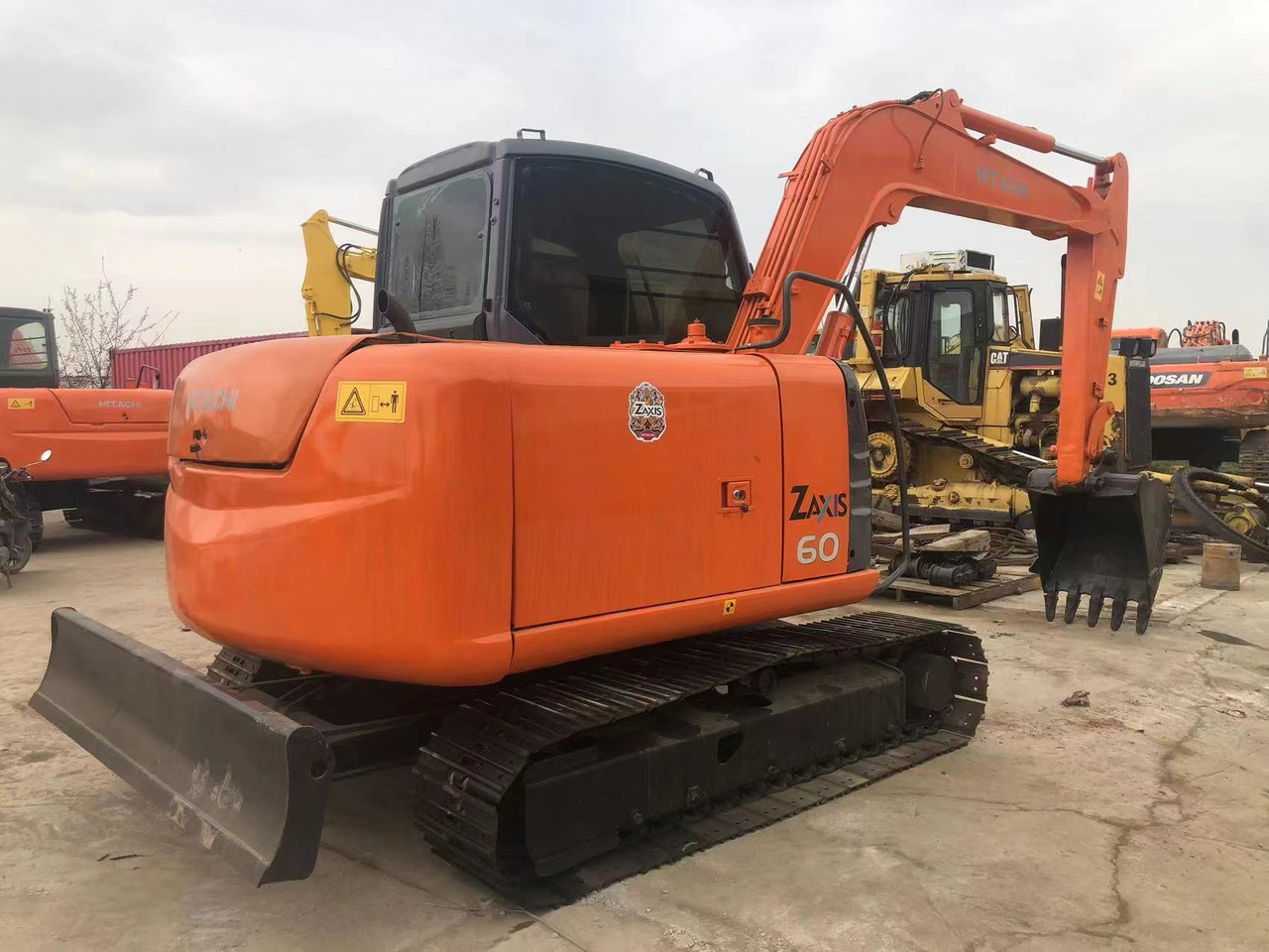 HITACHI ZX60 - Kettenbagger: das Bild 2 HITACHI ZX60 - Kettenbagger: das Bild 2