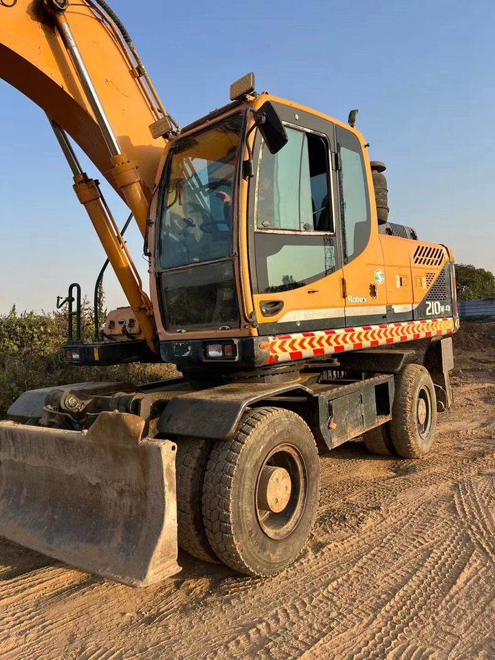 HYUNDAI R210W-9 - Mobilbagger: das Bild 5 HYUNDAI R210W-9 - Mobilbagger: das Bild 5