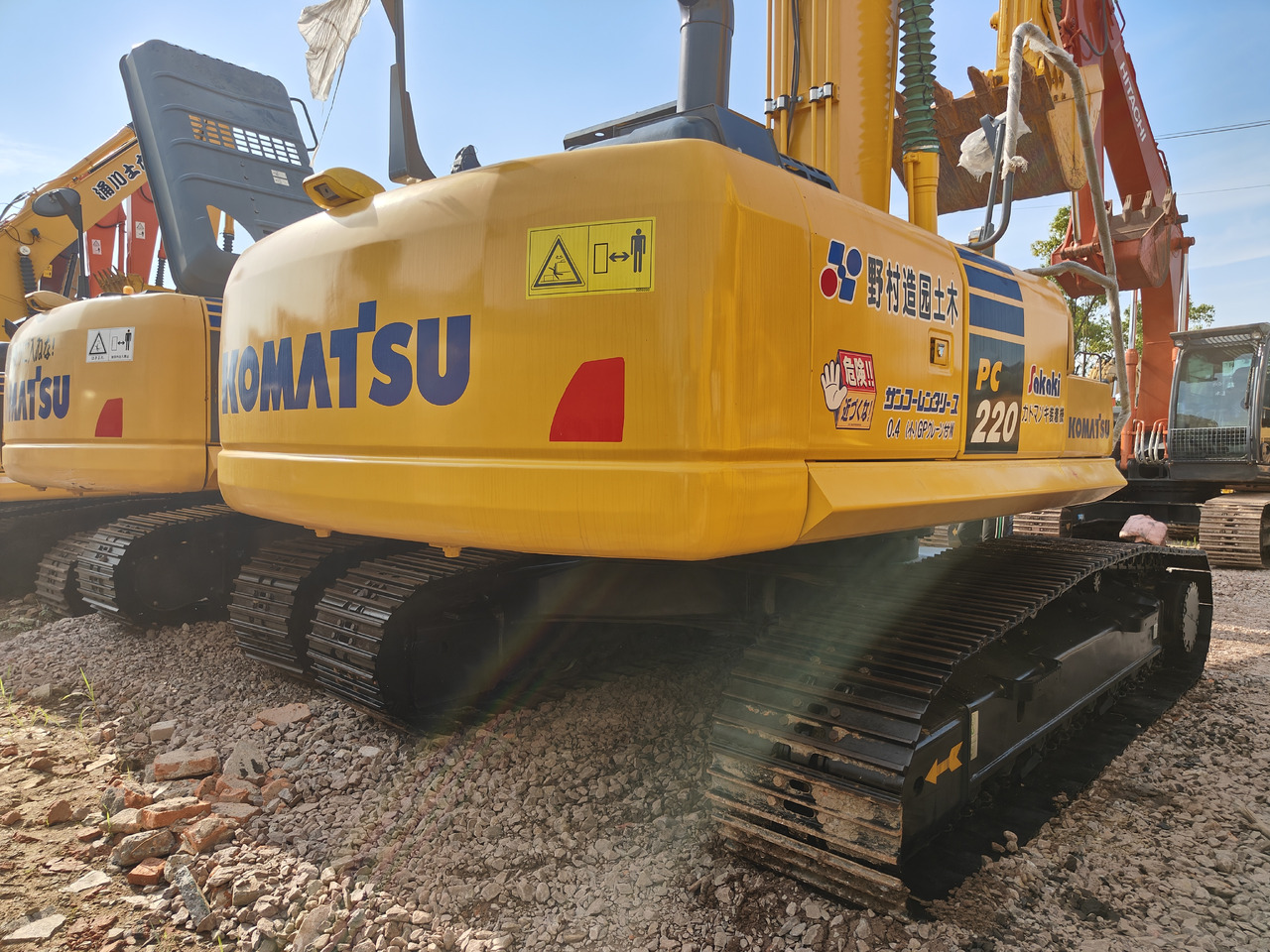KOMATSU PC220-8 - Kettenbagger: das Bild 3 KOMATSU PC220-8 - Kettenbagger: das Bild 3
