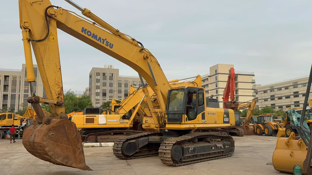 KOMATSU PC450-8 - Kettenbagger: das Bild 5 KOMATSU PC450-8 - Kettenbagger: das Bild 5