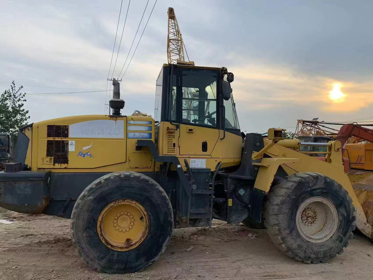 KOMATSU WA320-5 - Radlader: das Bild 2 KOMATSU WA320-5 - Radlader: das Bild 2