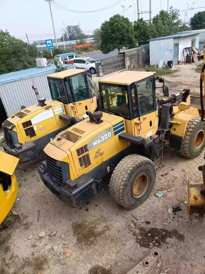KOMATSU WA320-5 - Radlader: das Bild 2 KOMATSU WA320-5 - Radlader: das Bild 2