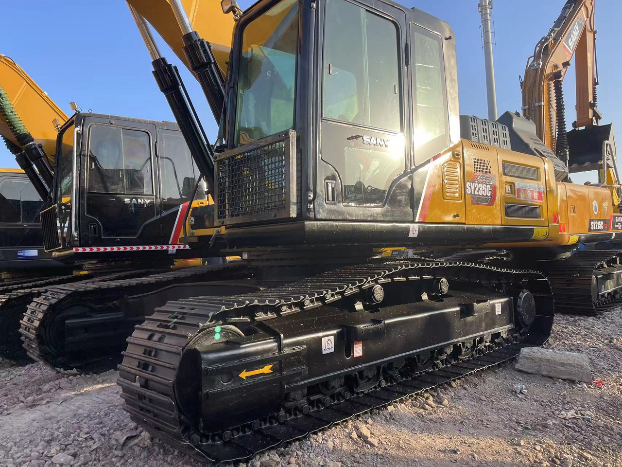 SANY SY235C - Kettenbagger: das Bild 3 SANY SY235C - Kettenbagger: das Bild 3