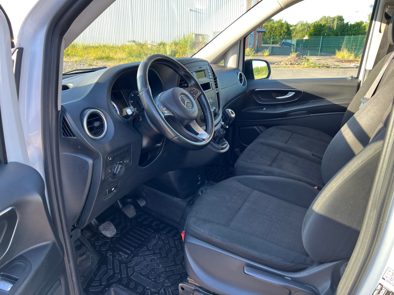 MERCEDES-BENZ VITO 109 Fourgon 1.6 BlueTEC Long Utilitaire - Kastenwagen: das Bild 3 MERCEDES-BENZ VITO 109 Fourgon 1.6 BlueTEC Long Utilitaire - Kastenwagen: das Bild 3