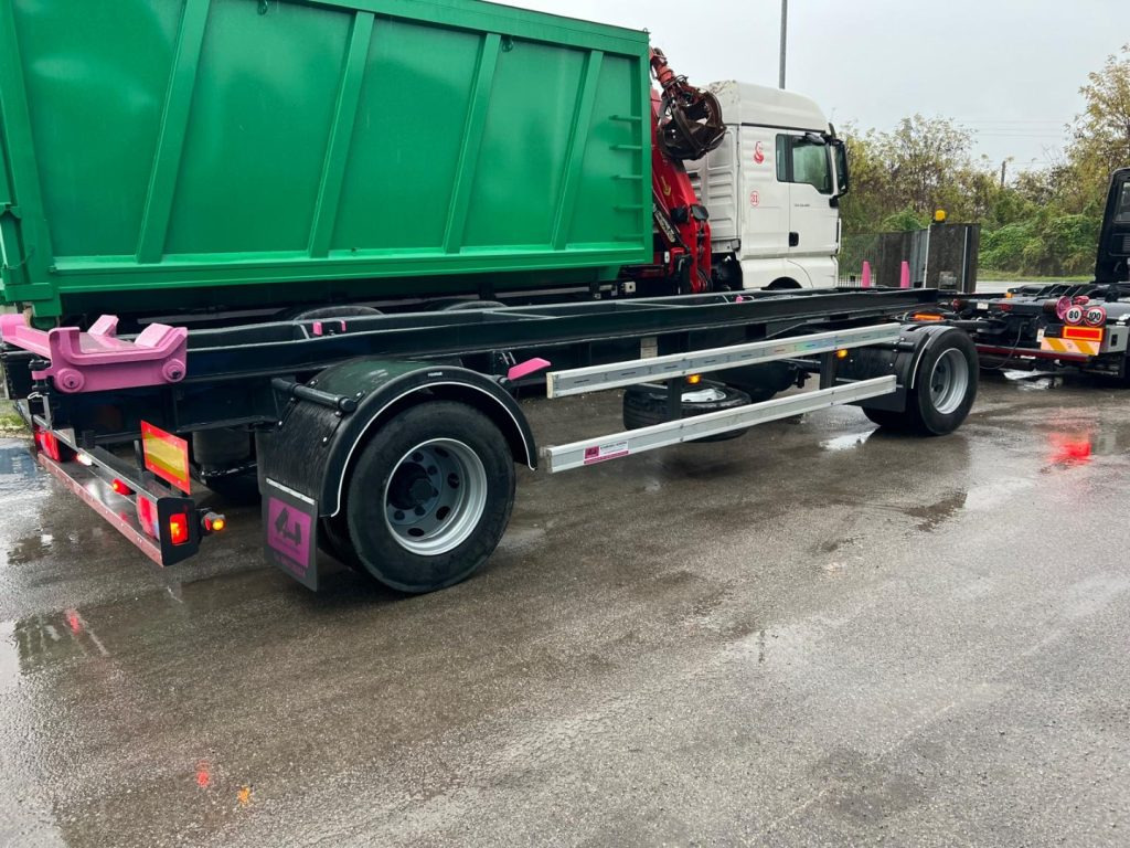 ATLAS RIMORCHIO ATLAS SCARRABILE - Abrollanhänger/ Absetzanhänger: das Bild 4 ATLAS RIMORCHIO ATLAS SCARRABILE - Abrollanhänger/ Absetzanhänger: das Bild 4