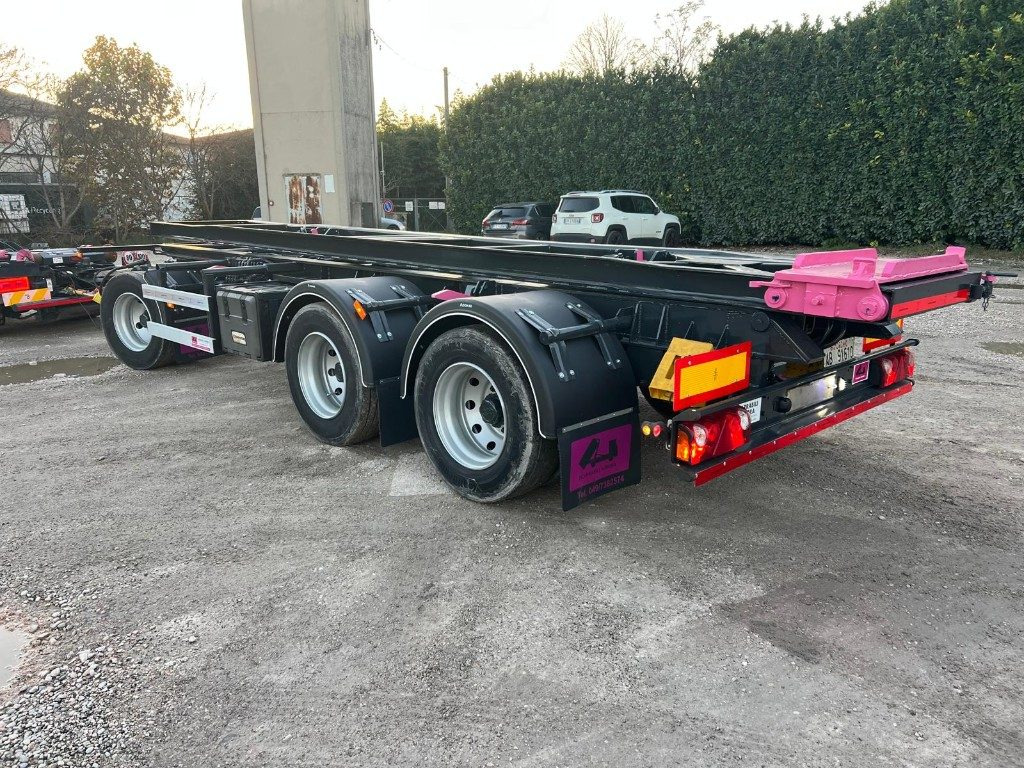 CARDI RIMORCHIO CARDI SCARRABILE RIBALTABILE - Abrollanhänger/ Absetzanhänger: das Bild 2 CARDI RIMORCHIO CARDI SCARRABILE RIBALTABILE - Abrollanhänger/ Absetzanhänger: das Bild 2