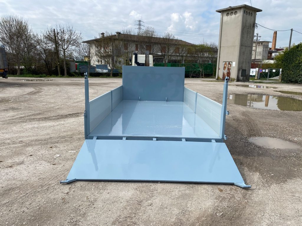 CONTAINER NUOVO A PIANALE CON PIANTONI RIMOVIBILI - Abrollcontainer: das Bild 5 CONTAINER NUOVO A PIANALE CON PIANTONI RIMOVIBILI - Abrollcontainer: das Bild 5