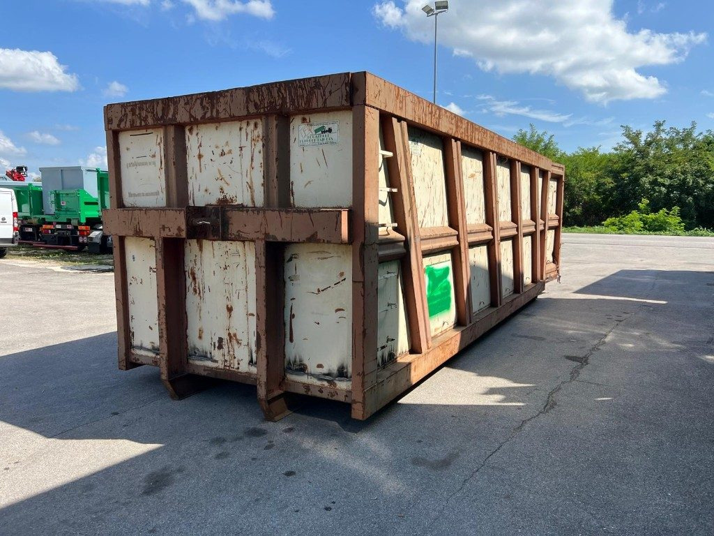 CONTAINER SCARRABILE USATO A CIELO APERTO - Abrollcontainer: das Bild 1 CONTAINER SCARRABILE USATO A CIELO APERTO - Abrollcontainer: das Bild 1