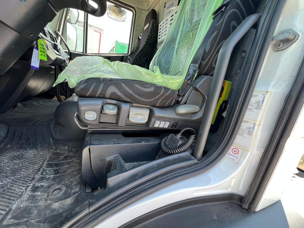 Abrollkipper IVECO EUROCARGO 120E28 CON SCARRABILE NUOVO: das Bild 14