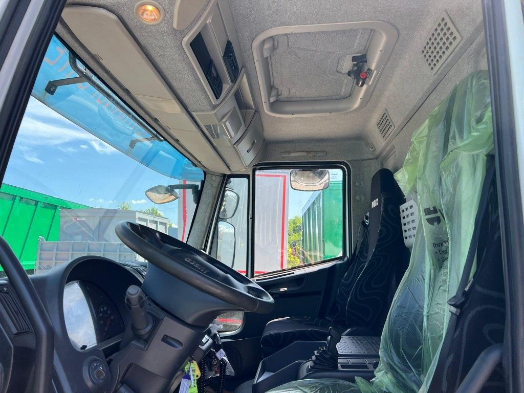 Abrollkipper IVECO EUROCARGO 120E28 CON SCARRABILE NUOVO: das Bild 8