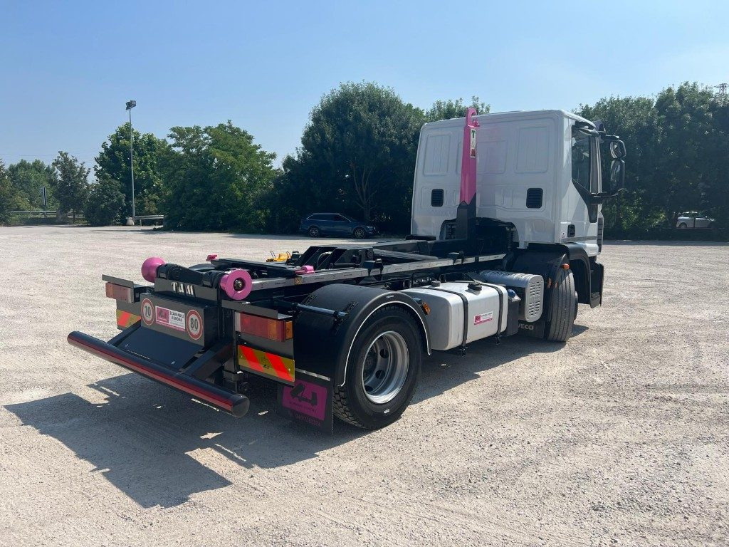 IVECO EUROCARGO 140E25 SCARRABILE - Abrollkipper: das Bild 5 IVECO EUROCARGO 140E25 SCARRABILE - Abrollkipper: das Bild 5