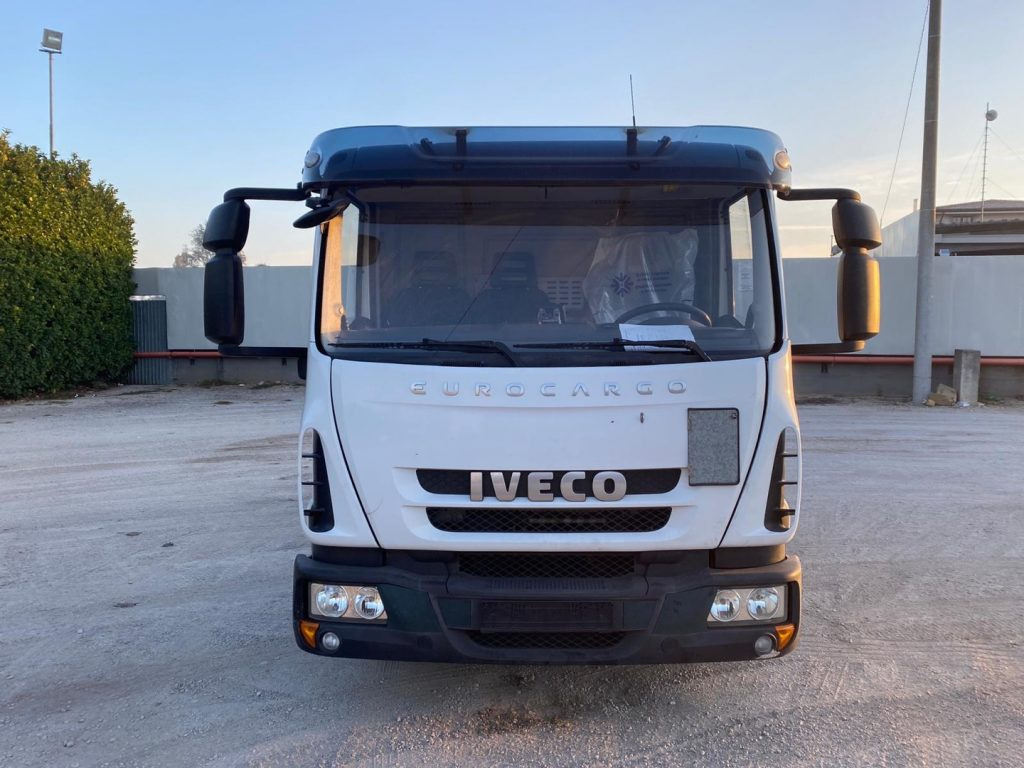 IVECO EUROCARGO 80 E18 CON IMPIANTO SCARRABILE NUO - Abrollkipper: das Bild 4 IVECO EUROCARGO 80 E18 CON IMPIANTO SCARRABILE NUO - Abrollkipper: das Bild 4