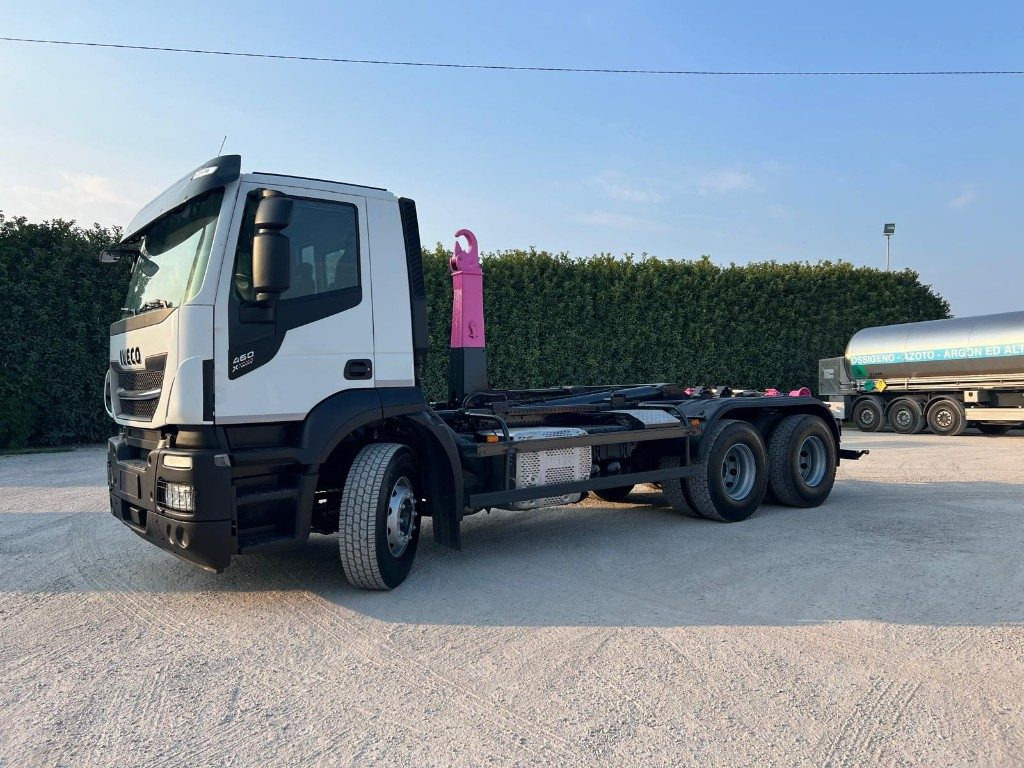 IVECO STRALIS 460 X-WAY USATO SCARRABILE 6X4 - Abrollkipper: das Bild 2 IVECO STRALIS 460 X-WAY USATO SCARRABILE 6X4 - Abrollkipper: das Bild 2