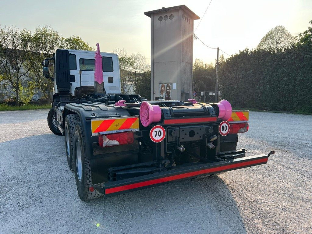 IVECO STRALIS 460 X-WAY USATO SCARRABILE 6X4 - Abrollkipper: das Bild 5 IVECO STRALIS 460 X-WAY USATO SCARRABILE 6X4 - Abrollkipper: das Bild 5