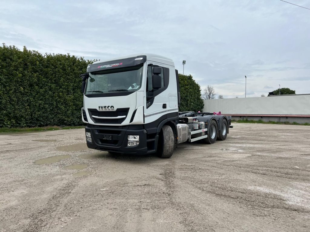 IVECO STRALIS X-WAY 510 TRAKKER SCARRABILE - Abrollkipper: das Bild 1 IVECO STRALIS X-WAY 510 TRAKKER SCARRABILE - Abrollkipper: das Bild 1