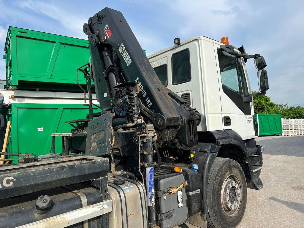 IVECO TRAKKER 410 SCARRABILE - Abrollkipper: das Bild 5 IVECO TRAKKER 410 SCARRABILE - Abrollkipper: das Bild 5