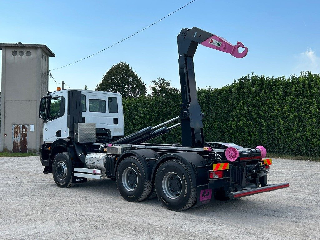 IVECO TRAKKER T-WAY AD380T NUOVO SCARRABILE - Abrollkipper: das Bild 3 IVECO TRAKKER T-WAY AD380T NUOVO SCARRABILE - Abrollkipper: das Bild 3