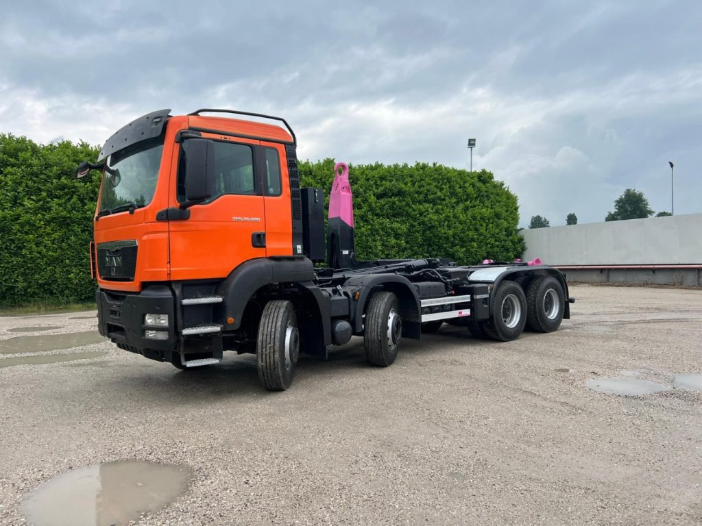 MAN TGS 35.480 SCARRABILE - Abrollkipper: das Bild 1 MAN TGS 35.480 SCARRABILE - Abrollkipper: das Bild 1