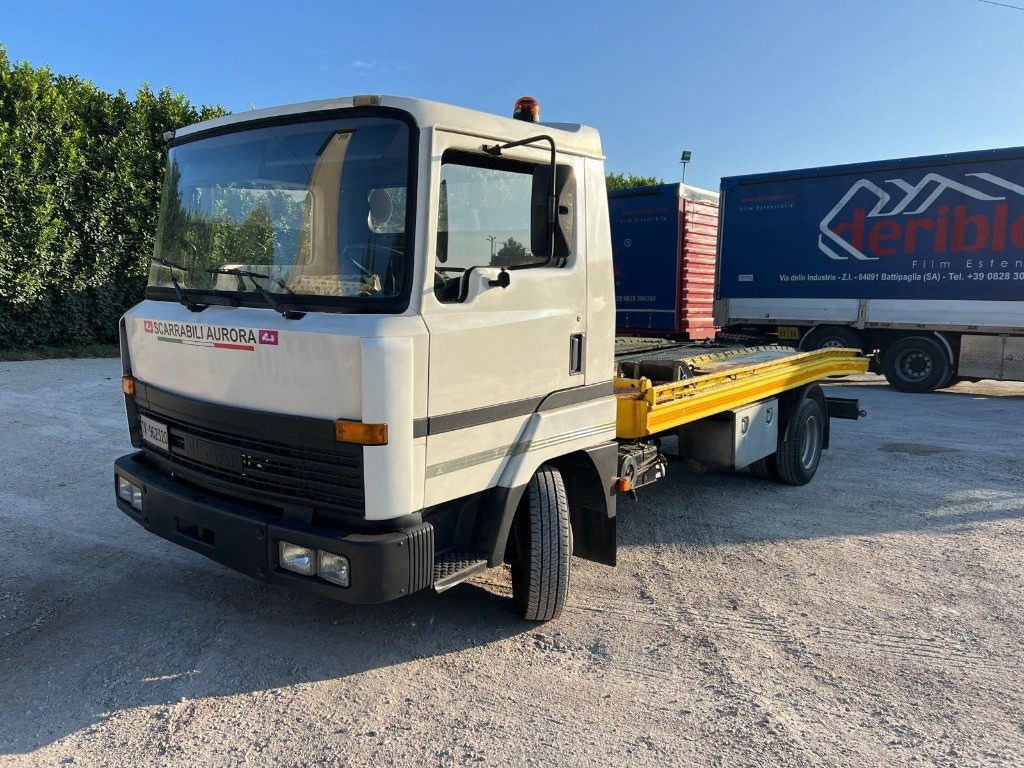 NISSAN M I L50 PER SOCCORSO STRADALE - Abschleppwagen: das Bild 1 NISSAN M I L50 PER SOCCORSO STRADALE - Abschleppwagen: das Bild 1