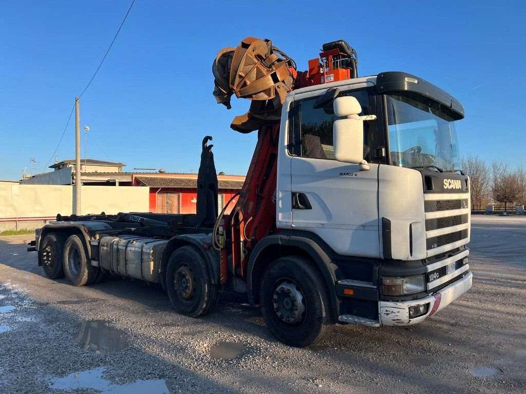 SCANIA CV R124 SCARRABILE CON GRU E POLIPO - Abrollkipper: das Bild 4 SCANIA CV R124 SCARRABILE CON GRU E POLIPO - Abrollkipper: das Bild 4