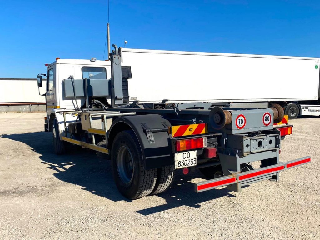 SCANIA H82 SCARRABILE BALESTRATO ANTERIORE E POSTE - Abrollkipper: das Bild 5 SCANIA H82 SCARRABILE BALESTRATO ANTERIORE E POSTE - Abrollkipper: das Bild 5