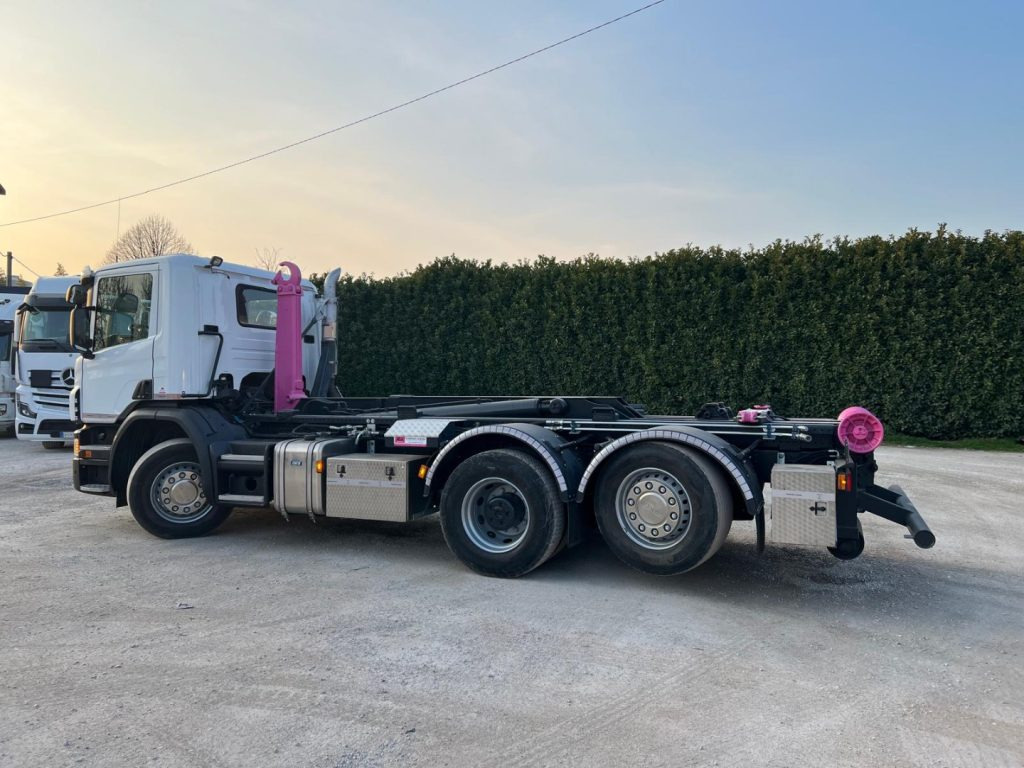 SCANIA P410 SCARRABILE CON RIDUTTORE AI MOZZI - Abrollkipper: das Bild 3 SCANIA P410 SCARRABILE CON RIDUTTORE AI MOZZI - Abrollkipper: das Bild 3