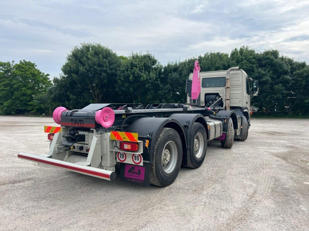 VOLVO FM480 SCARRABILE 8X4 - Abrollkipper: das Bild 5 VOLVO FM480 SCARRABILE 8X4 - Abrollkipper: das Bild 5
