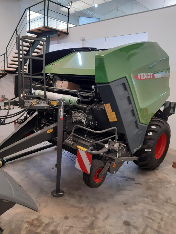 Fendt Rotana 130 F - Grünlandtechnik: das Bild 4 Fendt Rotana 130 F - Grünlandtechnik: das Bild 4