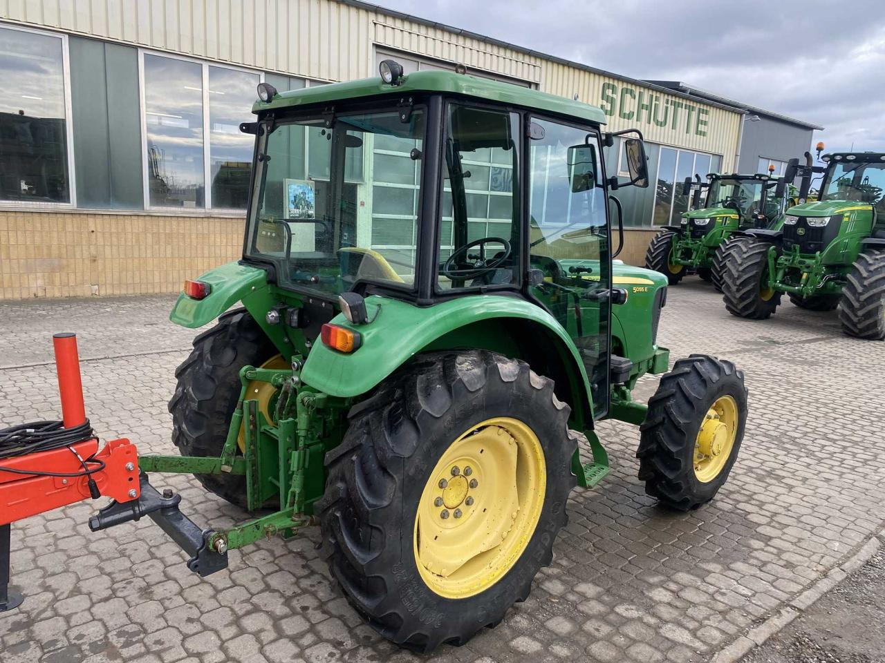 Traktor John Deere 5055E: das Bild 10