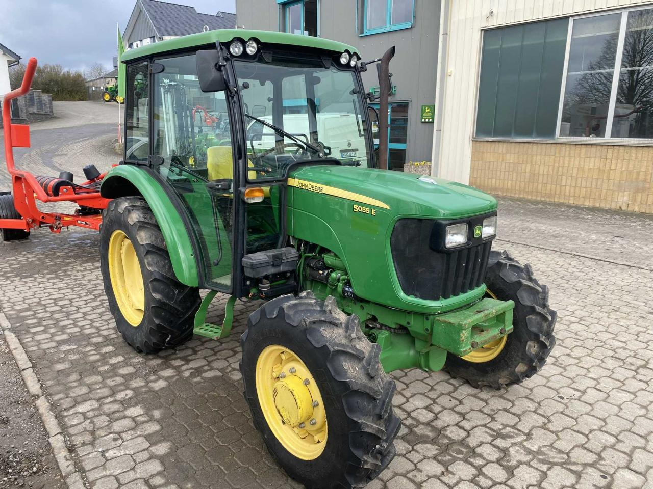 Traktor John Deere 5055E: das Bild 7