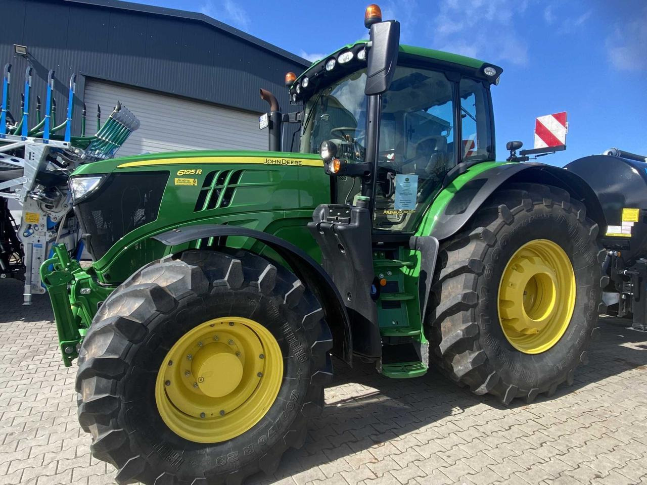 John Deere 6195R - Traktor: das Bild 3 John Deere 6195R - Traktor: das Bild 3