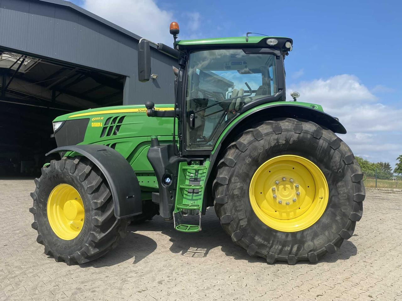 John Deere 6195R - Traktor: das Bild 3 John Deere 6195R - Traktor: das Bild 3