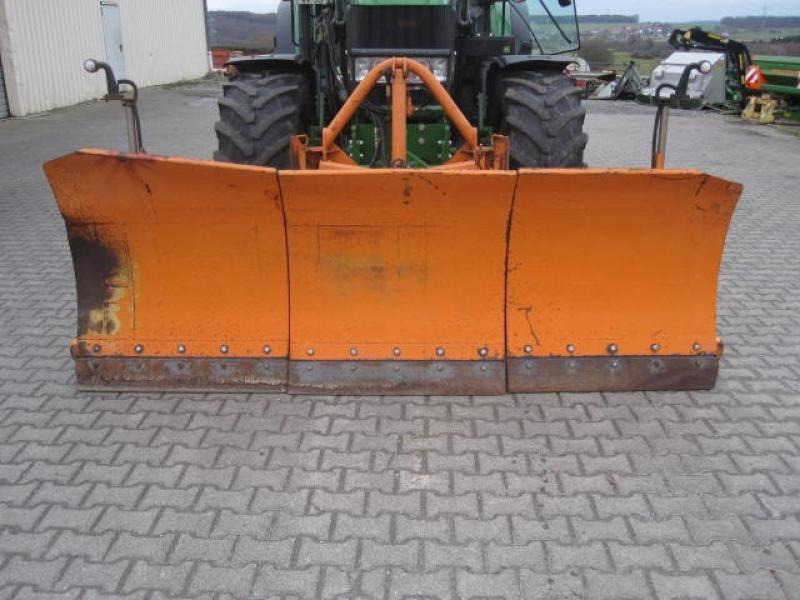 Schmidt MF 2.4 Schneepflug - Planierschild: das Bild 1 Schmidt MF 2.4 Schneepflug - Planierschild: das Bild 1
