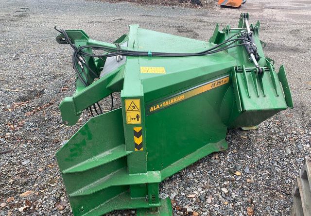 Ala-TalkkariAT-251 2g - Schneefräse: das Bild 3 Ala-TalkkariAT-251 2g - Schneefräse: das Bild 3