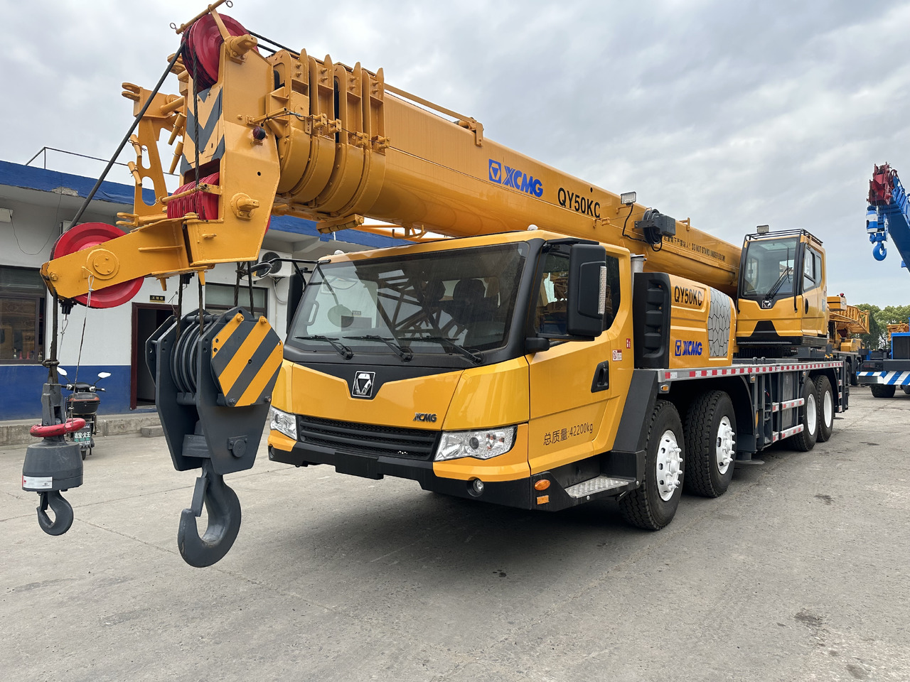 XCMG qy50kc xct55 qy55kc 50ton 55 ton 70 ton 85 ton 90 ton 100 ton 110 ton 130 ton truck crane - Mobilkran: das Bild 1 XCMG qy50kc xct55 qy55kc 50ton 55 ton 70 ton 85 ton 90 ton 100 ton 110 ton 130 ton truck crane - Mobilkran: das Bild 1