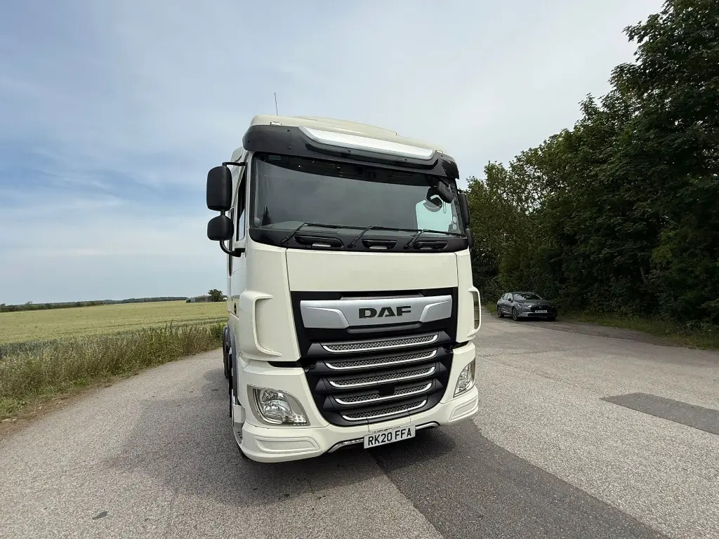 DAF XF 105 (FFA) - Sattelzugmaschine: das Bild 2 DAF XF 105 (FFA) - Sattelzugmaschine: das Bild 2