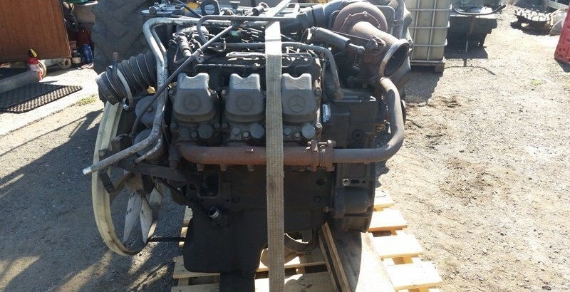 Mercedes-Benz OM 401 - Motor für LKW: das Bild 1 Mercedes-Benz OM 401 - Motor für LKW: das Bild 1