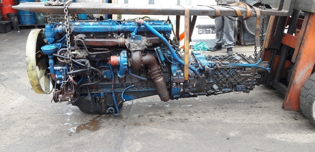 IVECO 8210.42L 420 E2 IVECO EuroTech Magirus - Motor für LKW: das Bild 2 IVECO 8210.42L 420 E2 IVECO EuroTech Magirus - Motor für LKW: das Bild 2