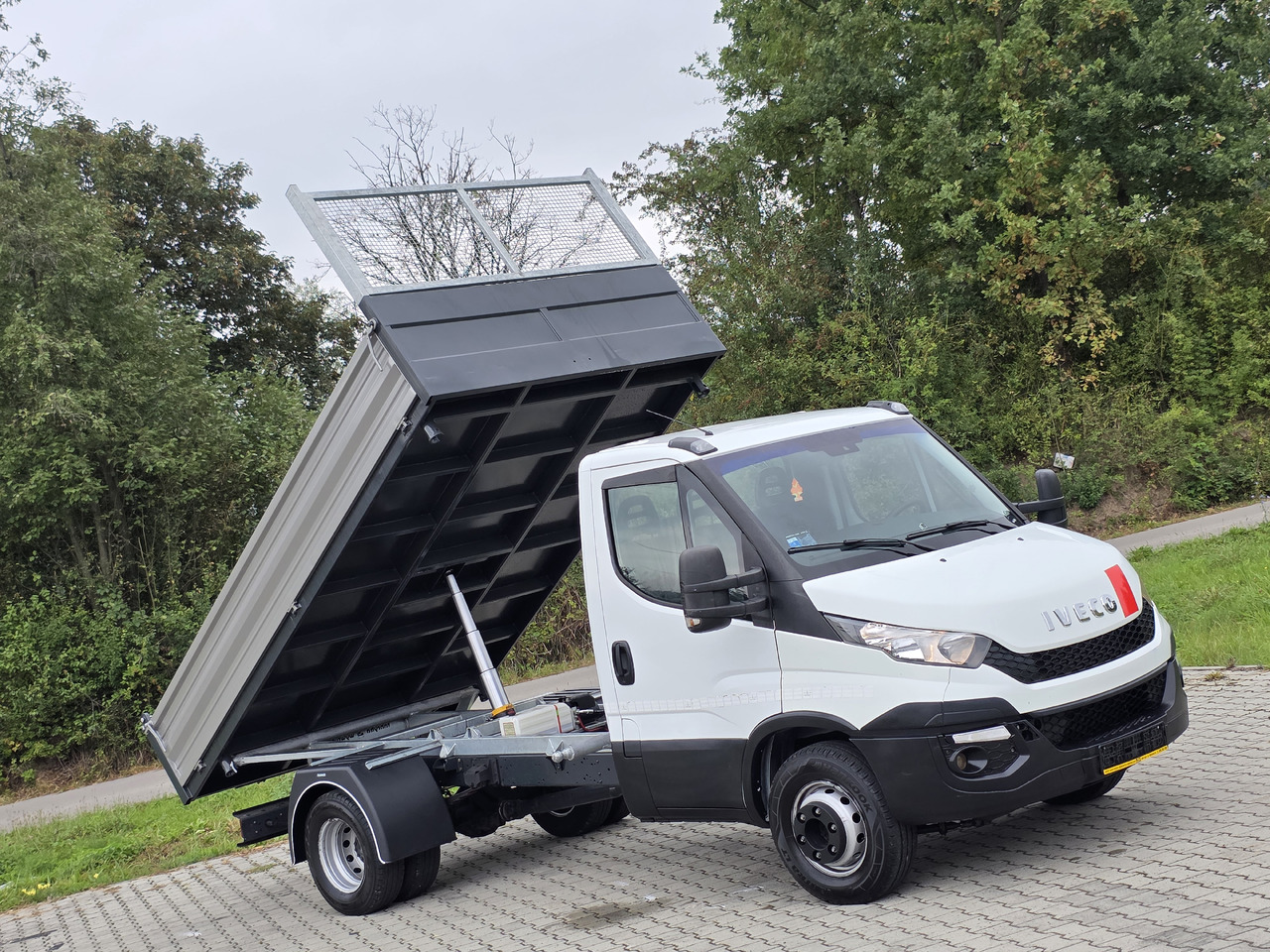 IVECO Daily 70c-17 Wywrotka 3.80 M ! Kiper 3-Stronny ! Klima ! 3.0 HPI * 170 Hp ! Super Stan ! Z Włoch ! - Kipper Transporter: das Bild 2 IVECO Daily 70c-17 Wywrotka 3.80 M ! Kiper 3-Stronny ! Klima ! 3.0 HPI * 170 Hp ! Super Stan ! Z Włoch ! - Kipper Transporter: das Bild 2